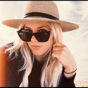 Meet your Posher, Brooke